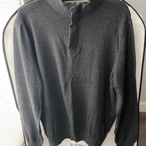 NWT Men’s Quarter Zip Sweater